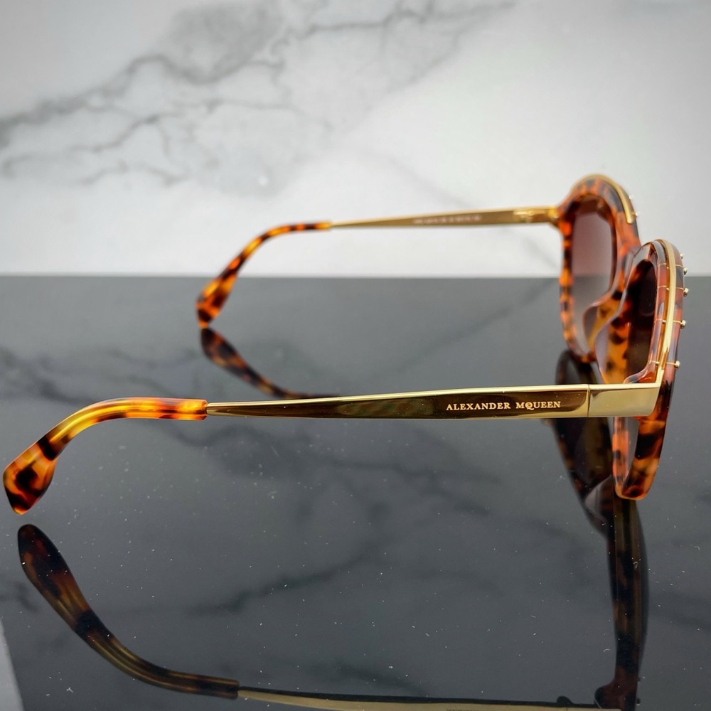 Alexander McQueen women’s AMQ 4241/S tortoise Havana gold cat-eye sunglasses - Picture 7 of 16
